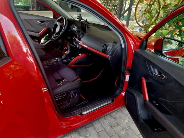Audi Q2 1.6 TDI Tango-crvena