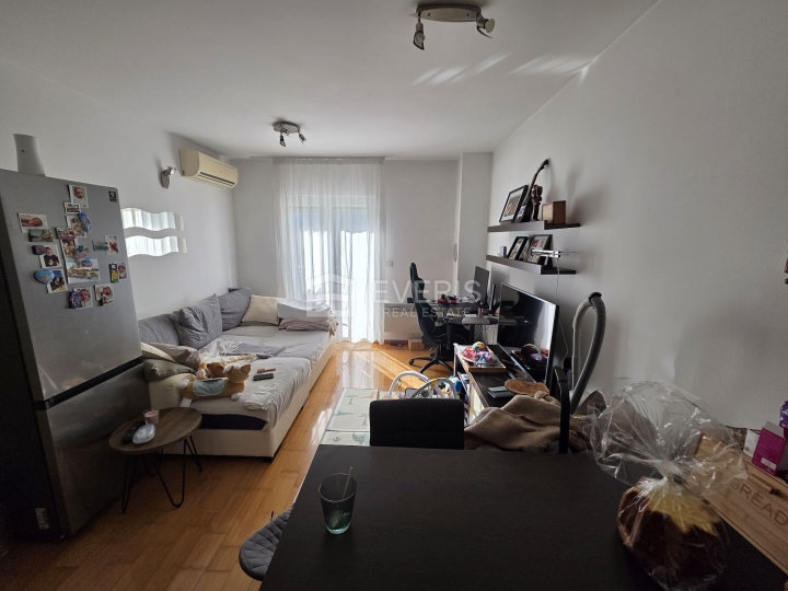 Rijeka, Srdoči, stan 49 m2, 1S+DB