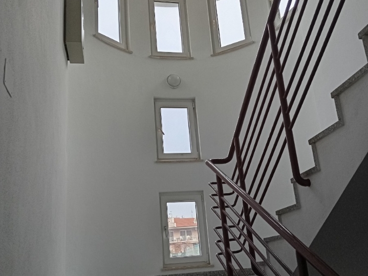 Prodajem studio apartman, Veruda