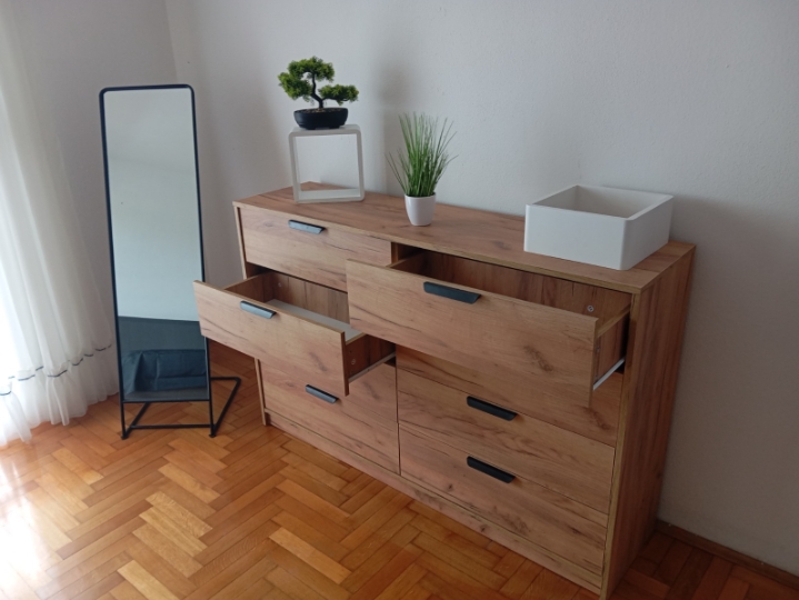 Prodajem studio apartman, Veruda