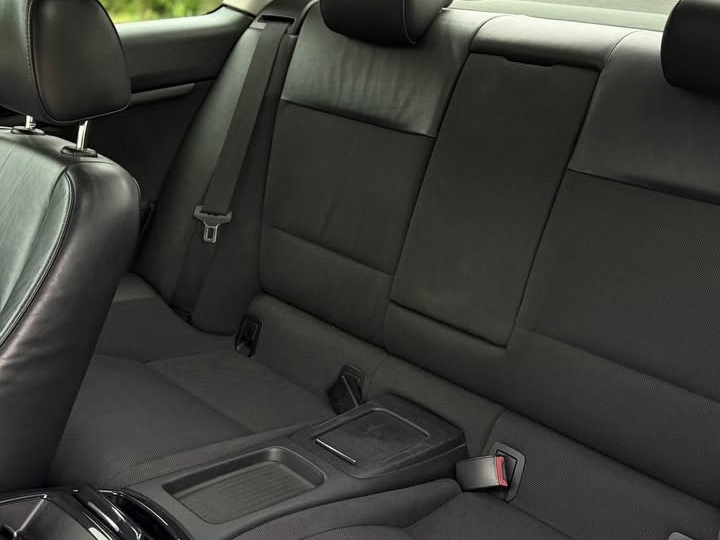 BMW E92 coupe 320D m-sport 335 LOOK