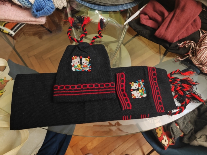 Dječje kape i rukavice, razne