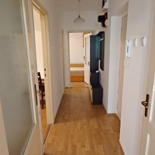 Stan iznad ZTC-a, studenti