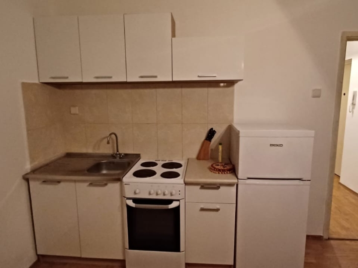 Stan iznad ZTC-a, studenti