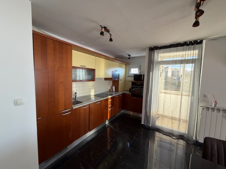 Iznajmljujem 3S + DB Krnjevo