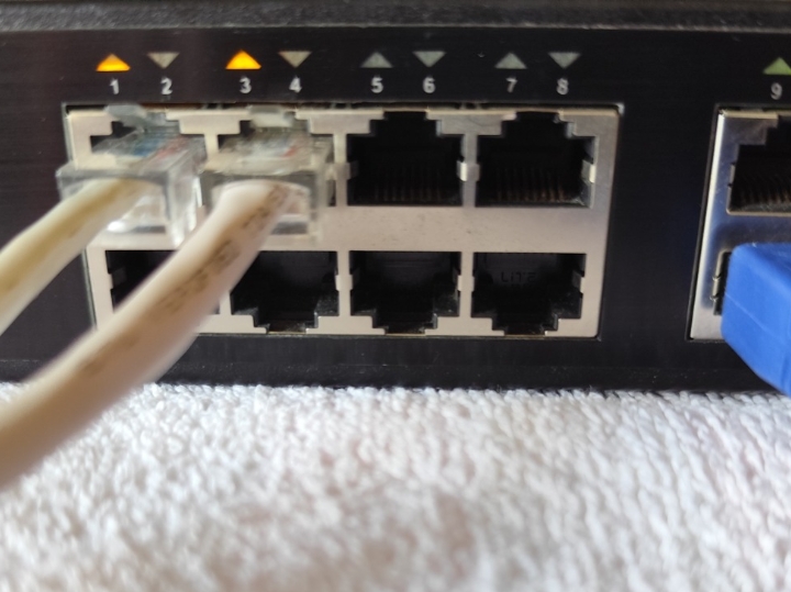 Gigabitni PoE Switch, 8 kanala