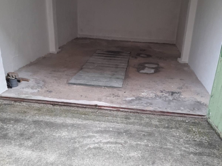 Iznajmljujem garažu/skladište Pula