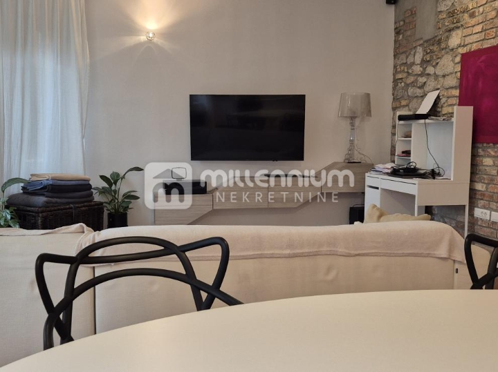 Rijeka, Bulevard, 76.50m2, namješten 2S+DB