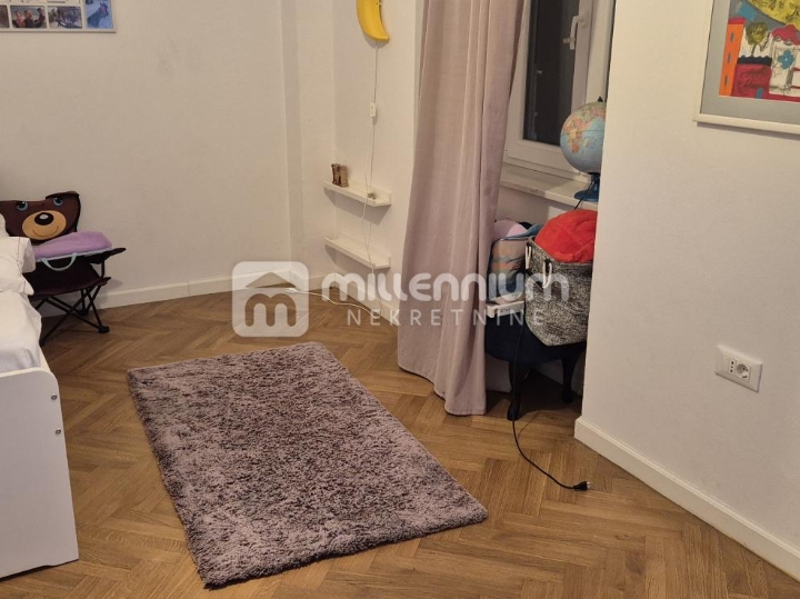 Rijeka, Bulevard, 76.50m2, namješten 2S+DB