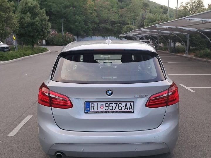 BMW 218d activ tourer