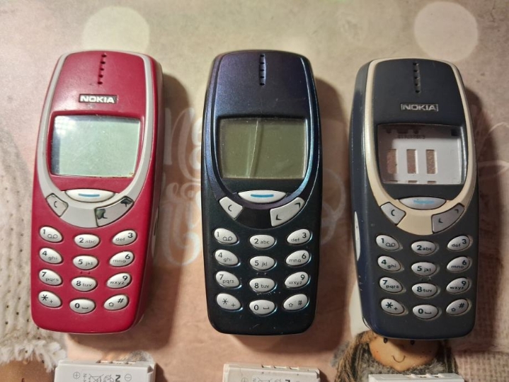 Nokia 3310 - 3 kom, 50€