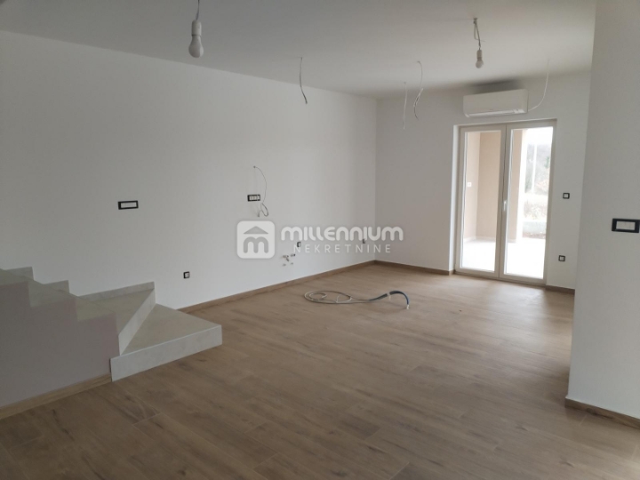 Istra, Žminj, vrhunska novogradnja s bazenom