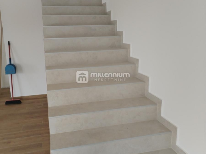 Istra, Žminj, vrhunska novogradnja s bazenom