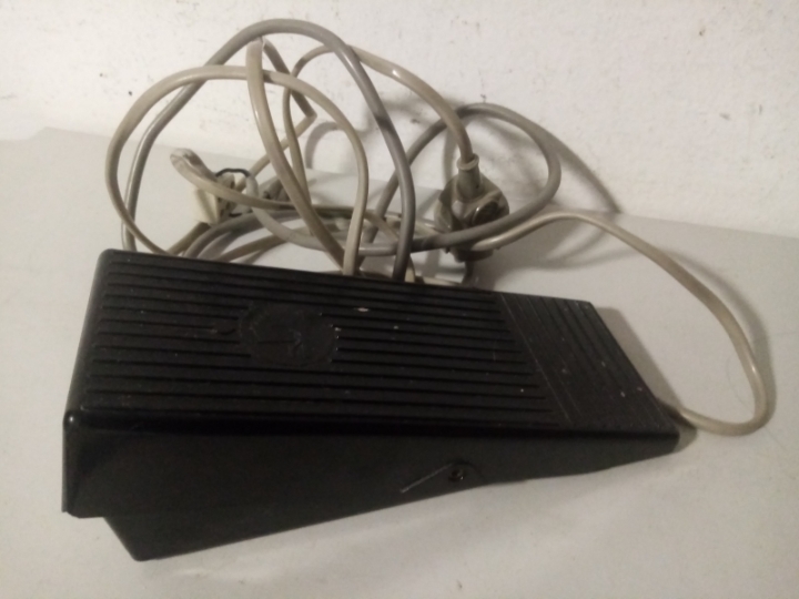 Papuča stopa za šivaću mašinu