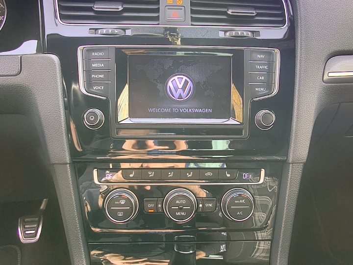 VW Golf VII R-line 1.4 TSI (103kW)