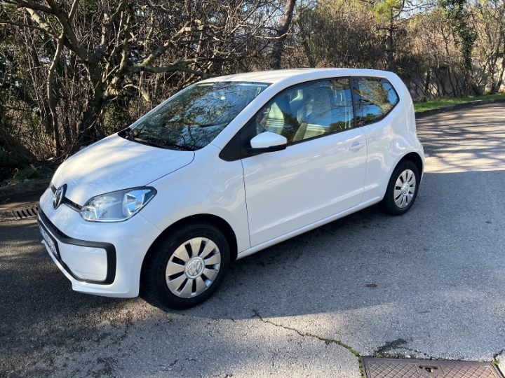 VW UP  1.0