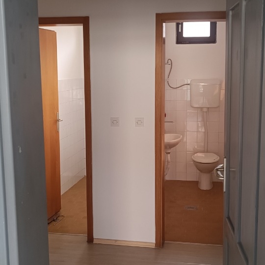 Đakovo, poslovni prostor