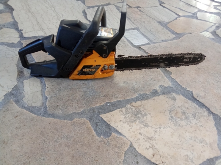 Motorna pila Partner 371