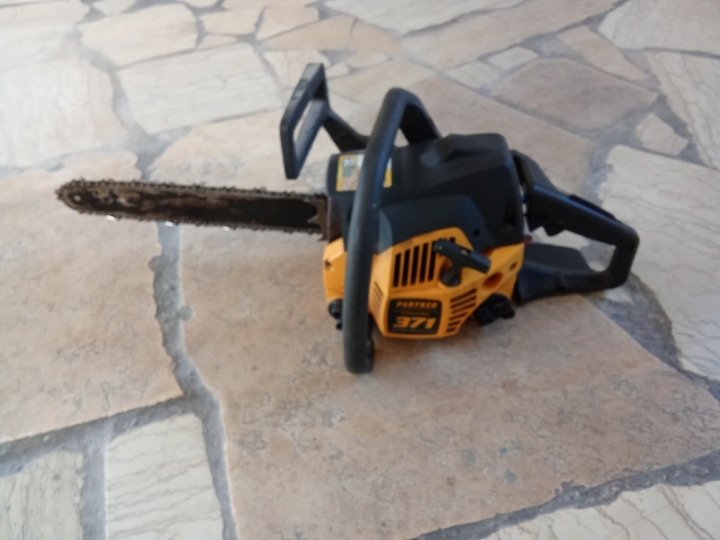 Motorna pila Partner 371