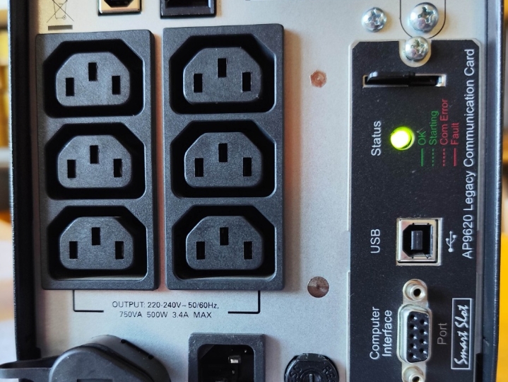 Ups Fujitsu/ APC  za PC i tehniku