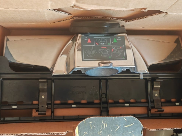 Kirby G usisavač (2001) – komplet