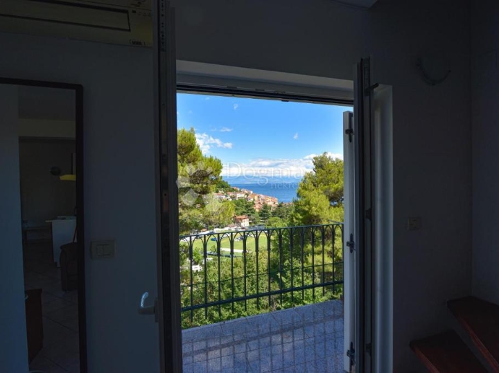 Mošćenička Draga, apartman s pogledom na more, top lokacija