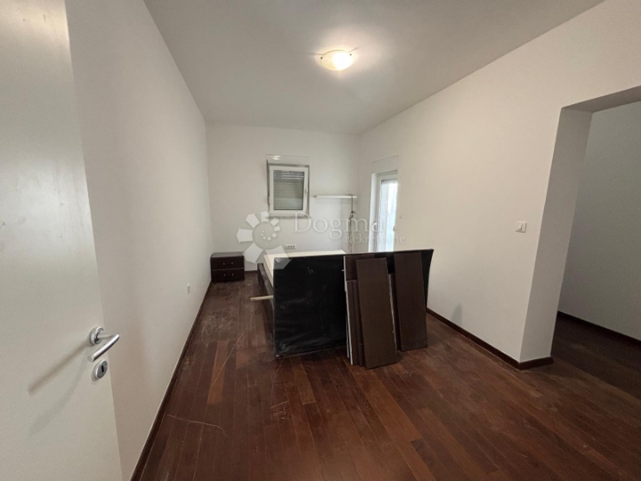 Apartman na prestižnoj lokaciji, s panoramskim pogledom
