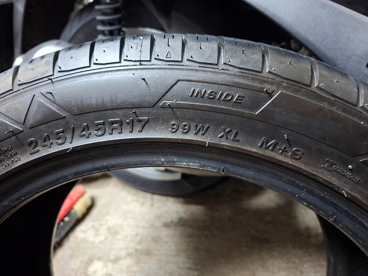 Gume, dim. 245/4517  Duraturn Mozzo Sport