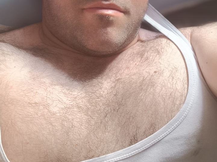 Tražim damu za novogodišnju noč