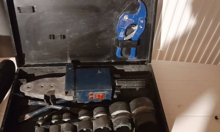 Prodajem sve sa slika komplet!