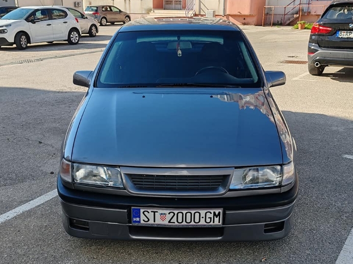 Opel Vectra 2.0i GT