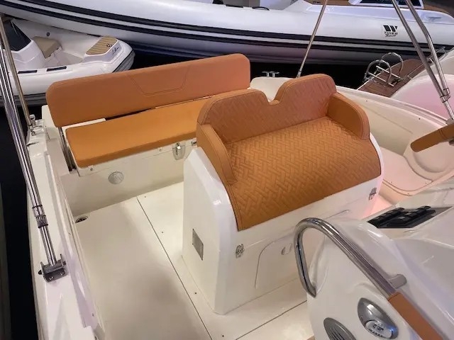 Jaguar 7.0, Prua al vento