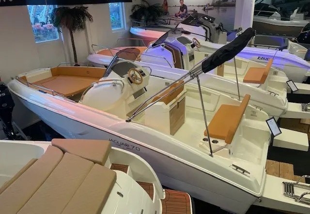 Jaguar 7.0, Prua al vento, novo