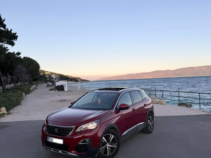 Peugeot 3008 blue hdi 130