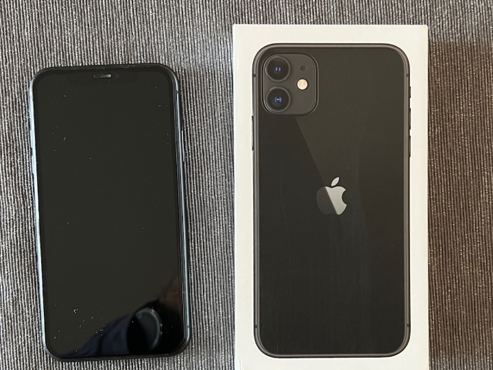IPhone 11, 128 GB, iOS 26.2