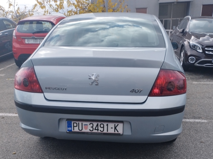 Peugeot 407