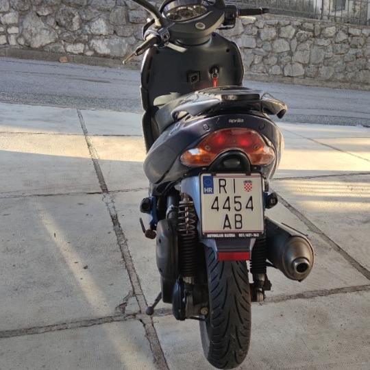 Aprilia Leonardo 150