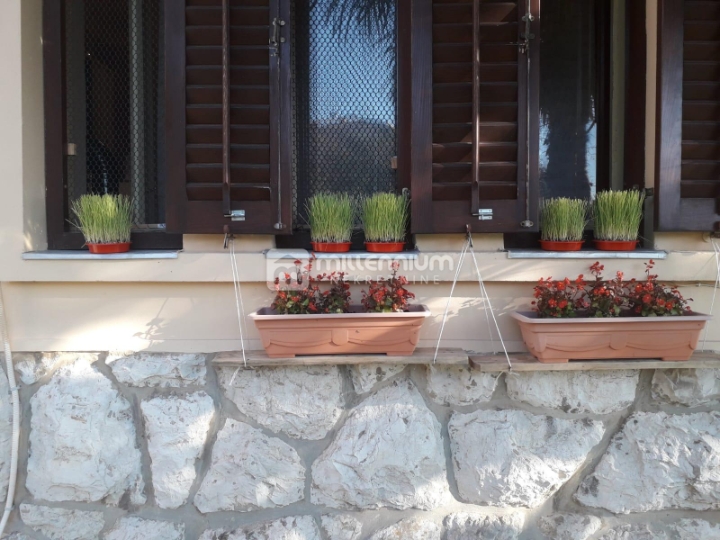 Kantrida, 64.93m2, 2S stan s okućnicom, blizu mora