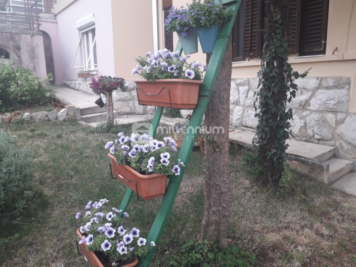 Kantrida, 64.93m2, 2S stan s okućnicom, blizu mora