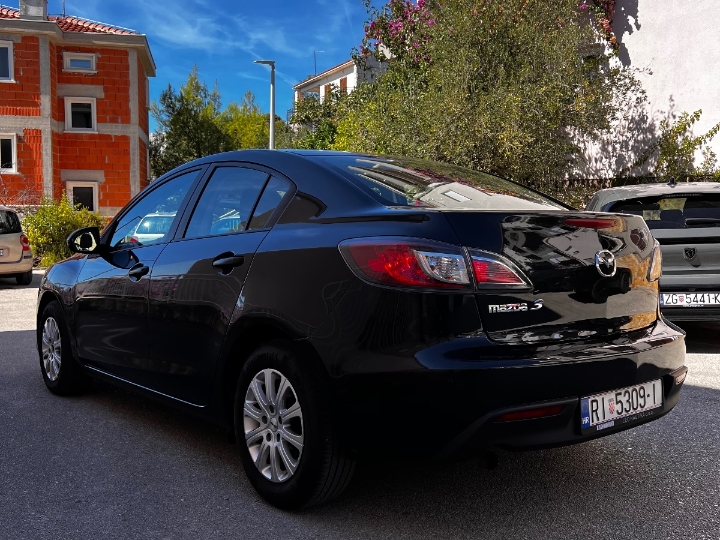 Mazda 3, 1.6 - reg. do 11./2026.