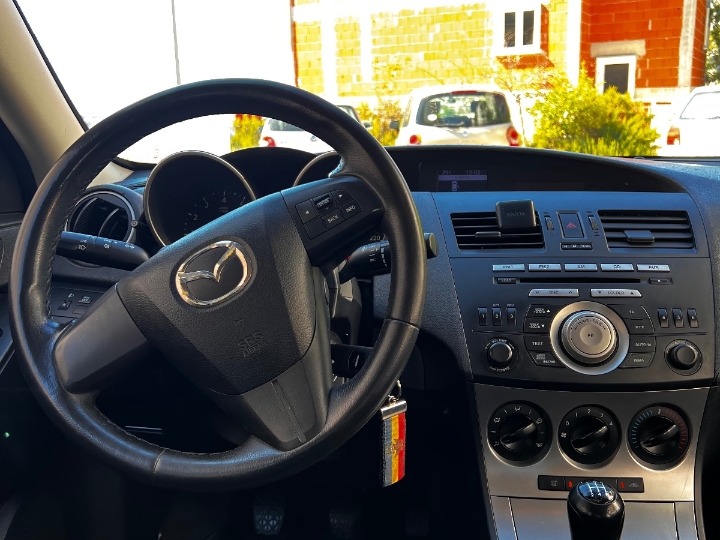 Mazda 3, 1.6 - reg. do 11./2026.
