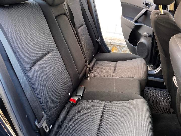 Mazda 3, 1.6 - reg. do 11./2026.