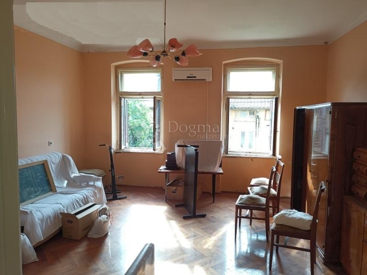 Gospodski stan od 67 m2 u manjoj zgradi