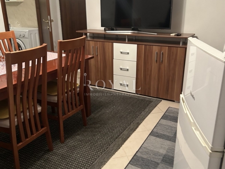 Iznajmljuje se stan u Kostreni