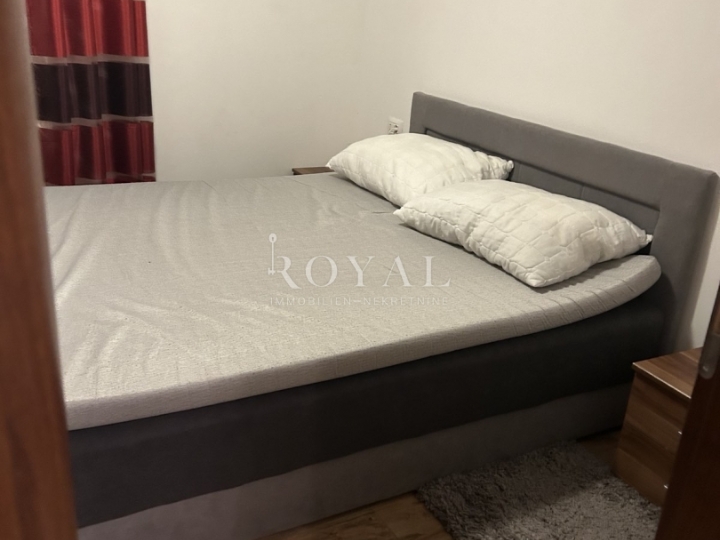 Iznajmljuje se stan u Kostreni