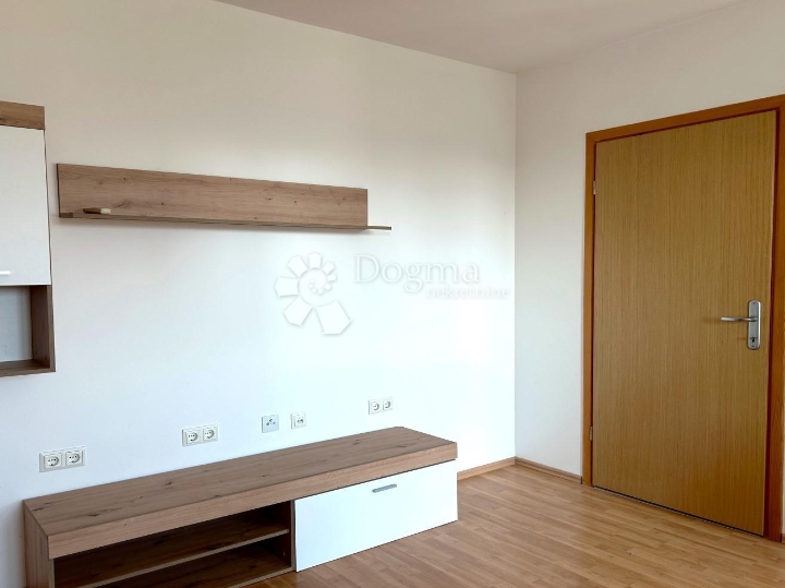 Rovinj – ugodan stan s pogledom na more