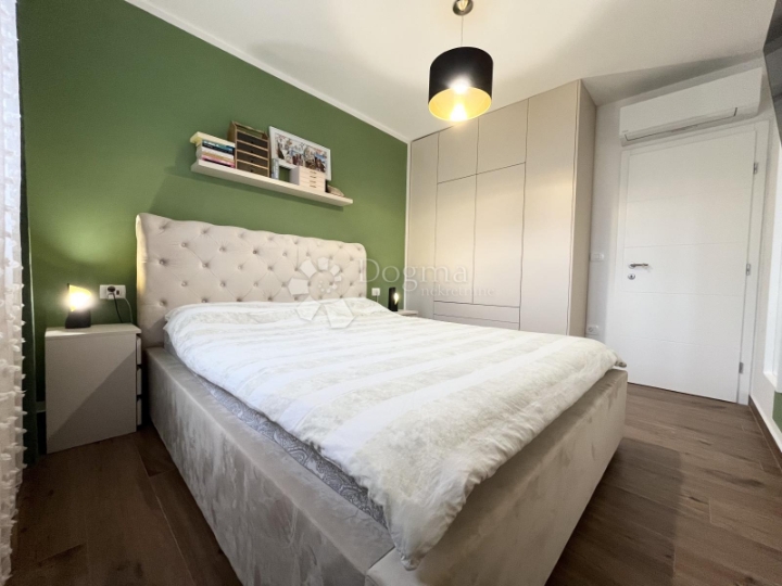 Novigrad, tražena lokacija, luksuzni stan s pogledom