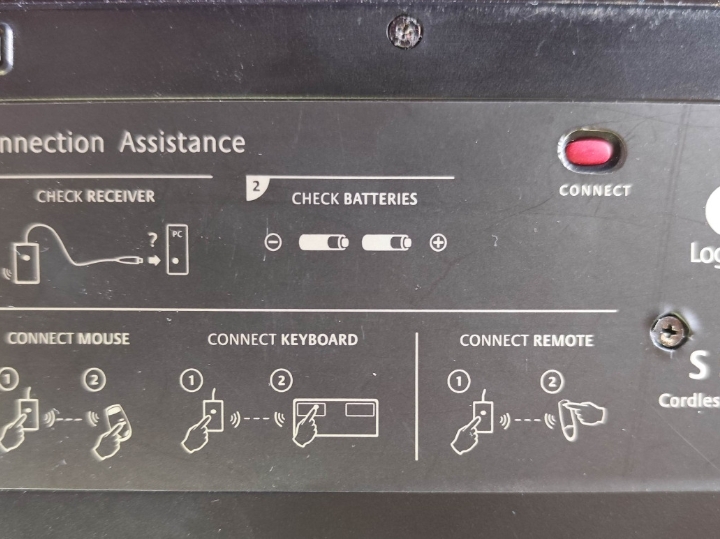 Logitech miš + tipkovnica, bežično