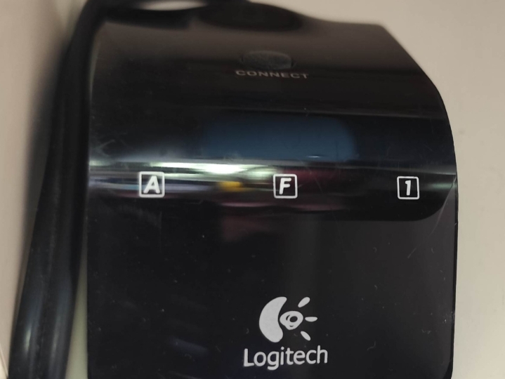 Logitech miš + tipkovnica, bežično