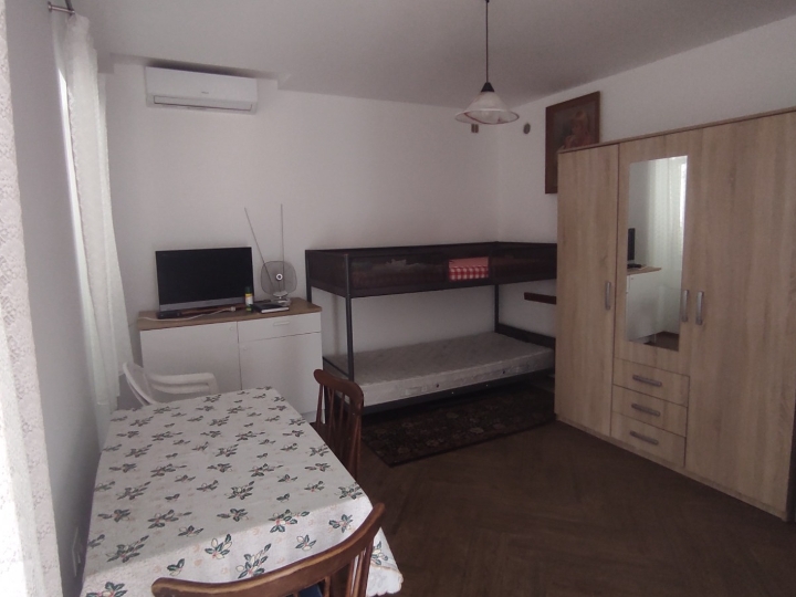 Garsonijera D.Drenova